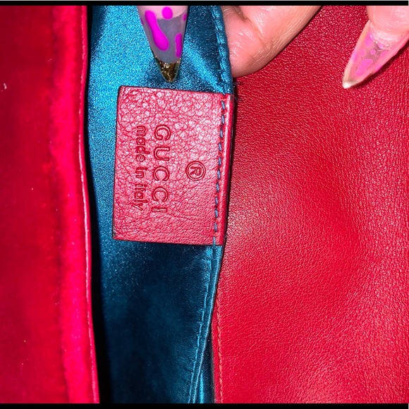 SOLD Authentic mini Gucci Marmont Red Velvet - Picture 5 of 9